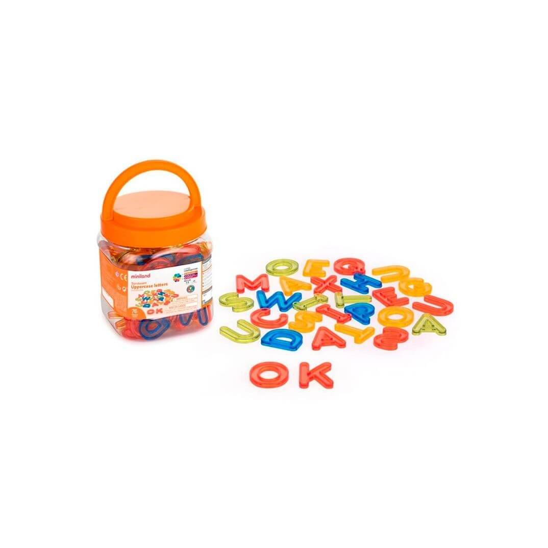 Juego Miniland letras mayúscula translucidas
