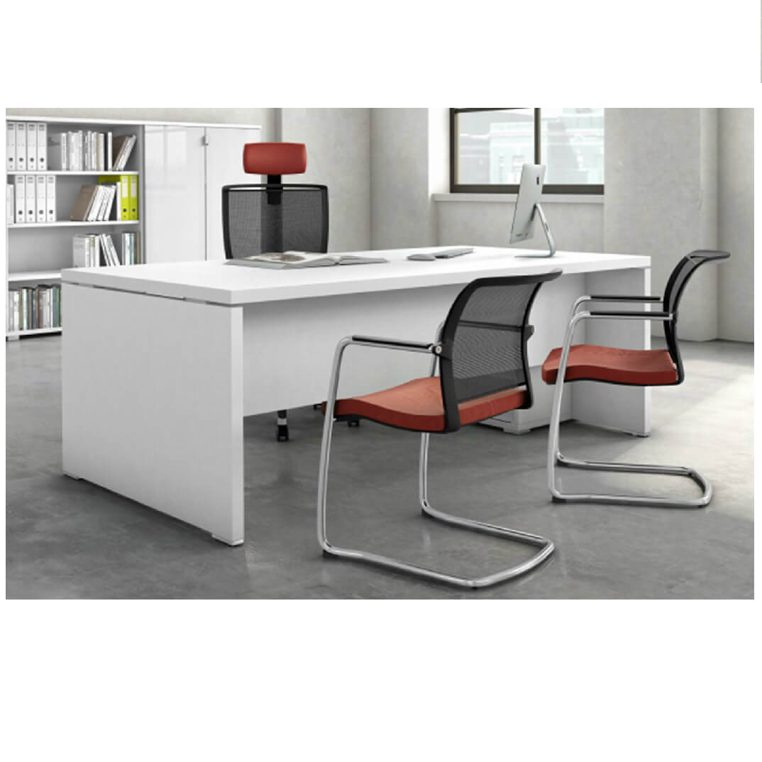 Mesa TAK de color blanca 160x100x73