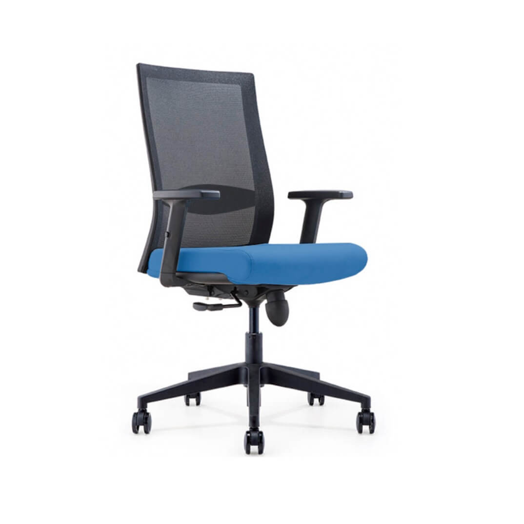 Silla NOVA con respaldo malla con brazos azul